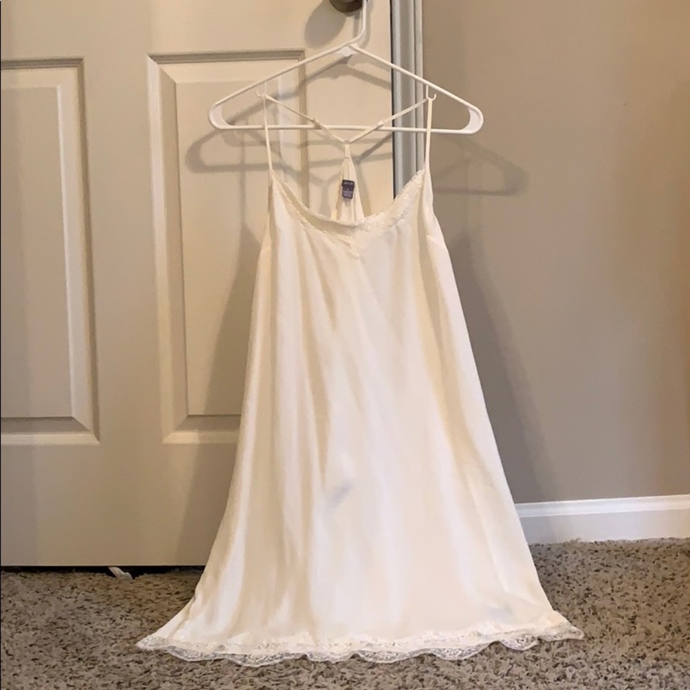 Silky Aerie night gown with lace